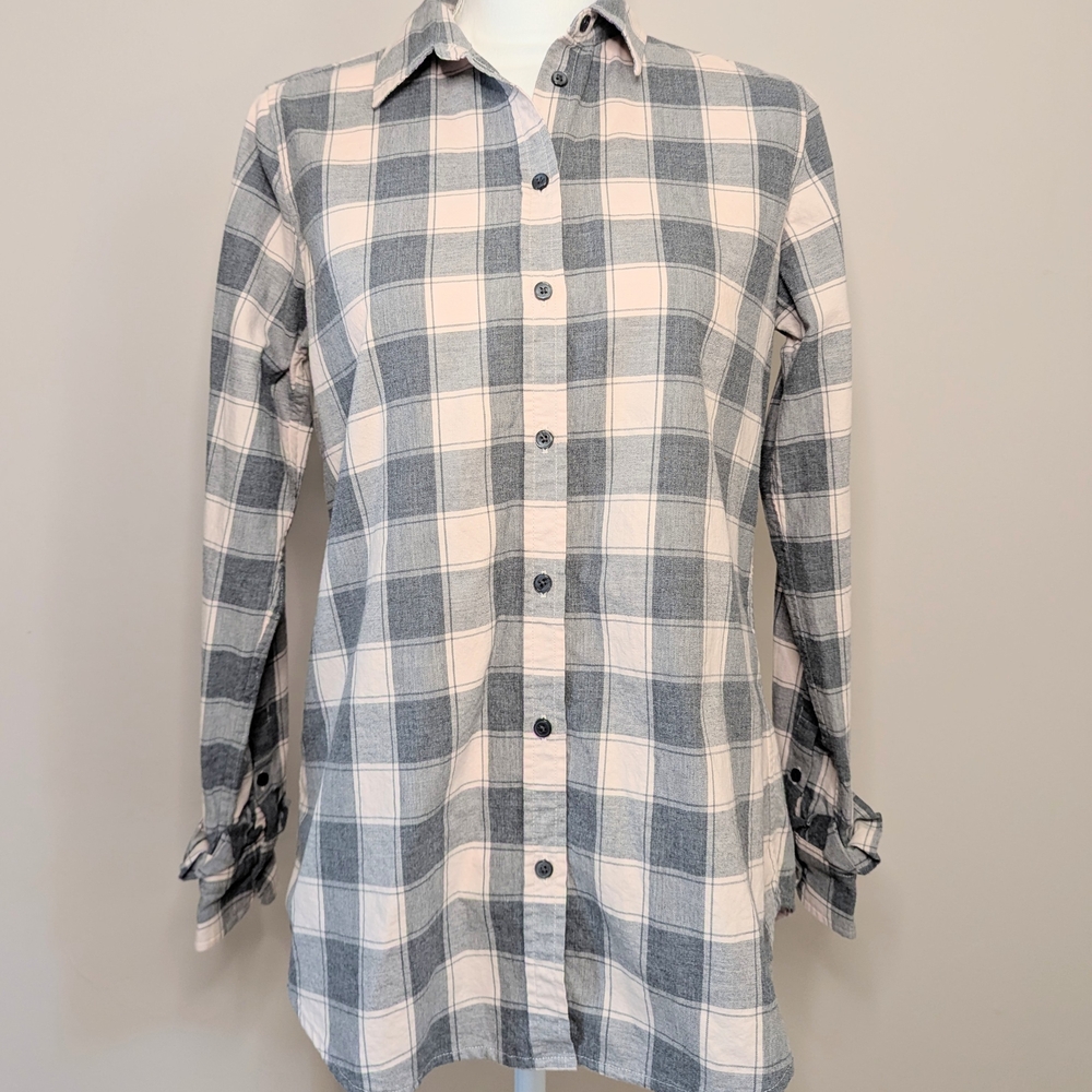 Banana Republic Ruffle Cuff Dillon Shirt - Pink and Grey S
